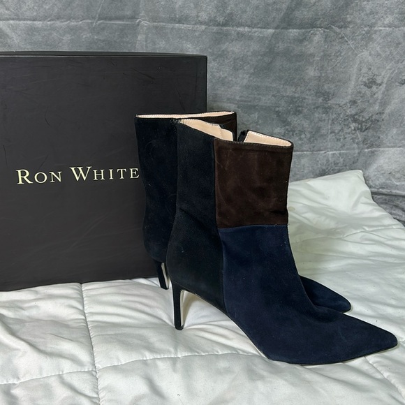Womens Ron White navy suede booties. Size 40 US 9.5.